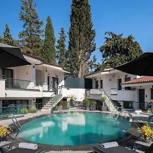 https://melite-luxury-rooms-apartments.hotelschalkidiki.net